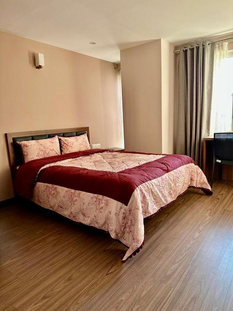 Penthouse 3 Bedroom Apartment With A Beautiful View 포카라 외부 사진