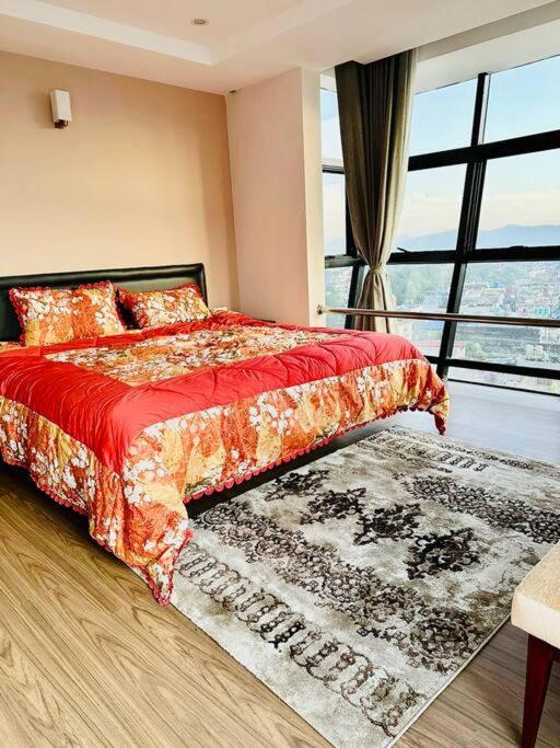 Penthouse 3 Bedroom Apartment With A Beautiful View 포카라 외부 사진