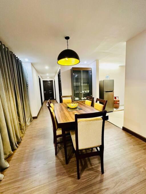 Penthouse 3 Bedroom Apartment With A Beautiful View 포카라 외부 사진