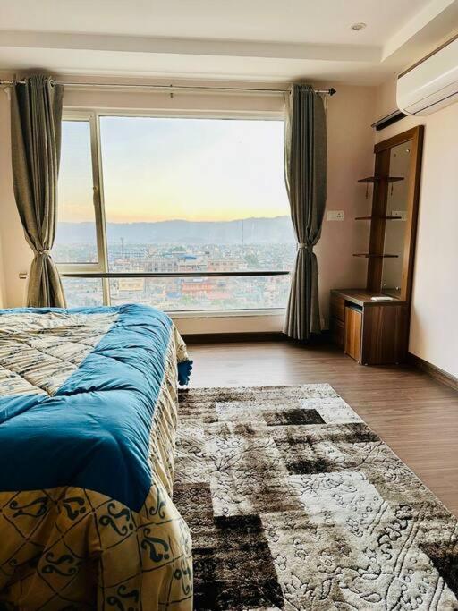 Penthouse 3 Bedroom Apartment With A Beautiful View 포카라 외부 사진